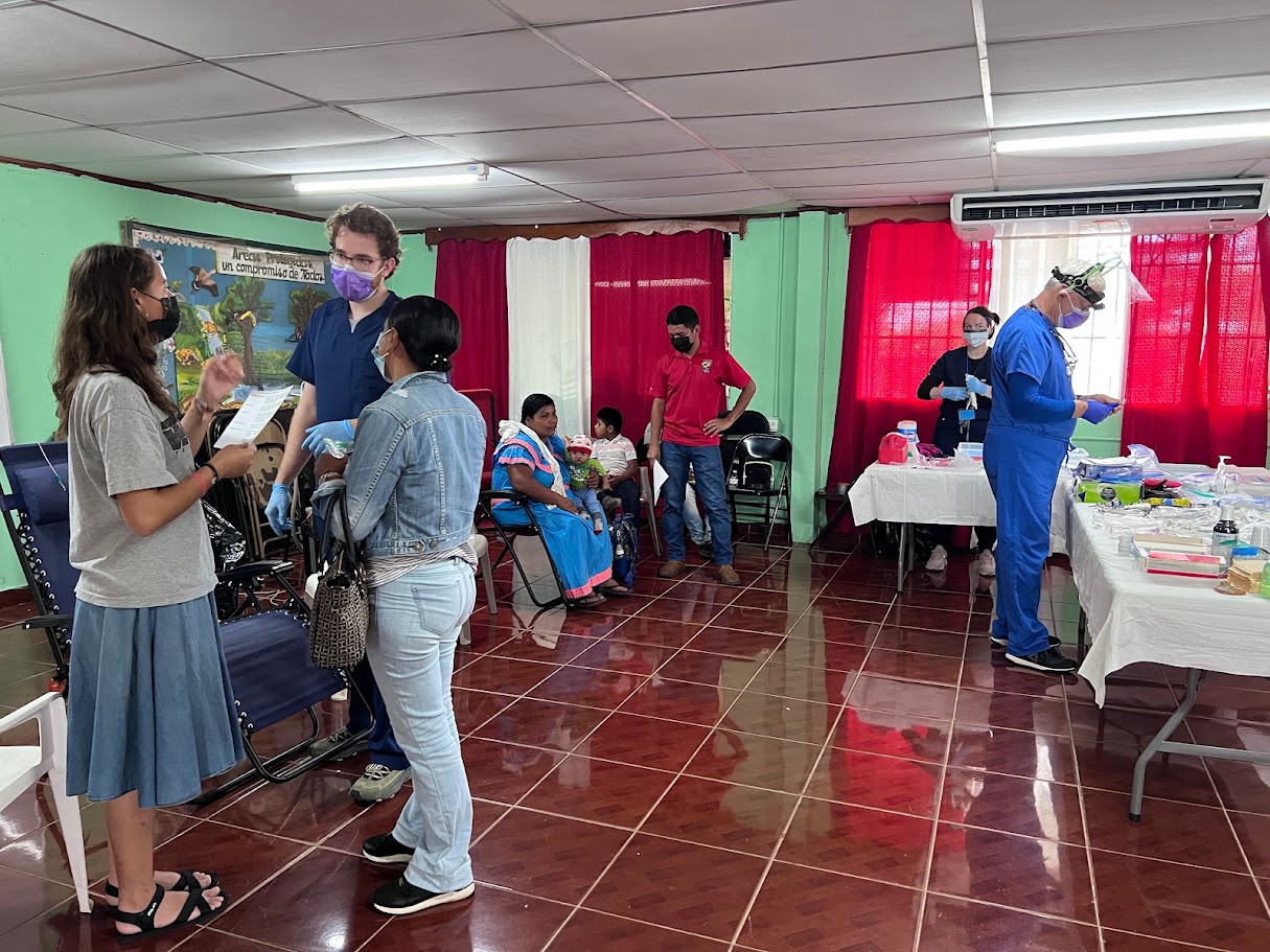 Medical and dental outreach team serving families in a rural Panamanian community